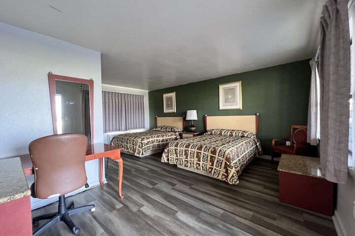 Room 17 of 25