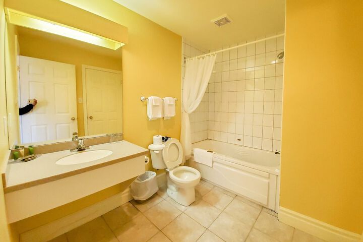 Room 80 of 153