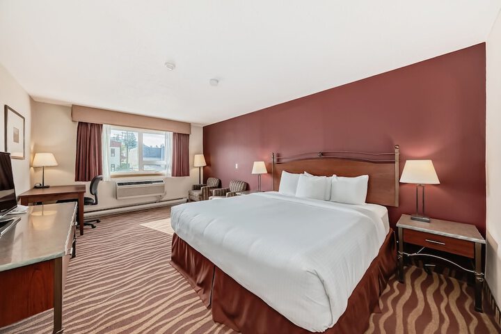 Invermere Inn