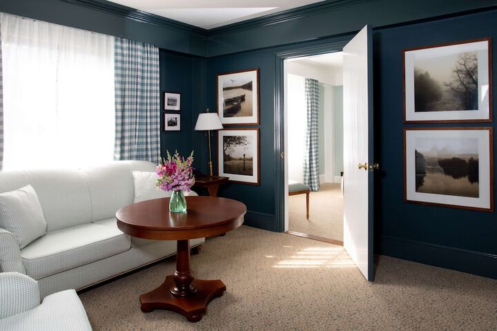 Room 120 of 187