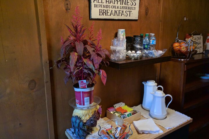 Breakfast/Coffee Service 31 of 53