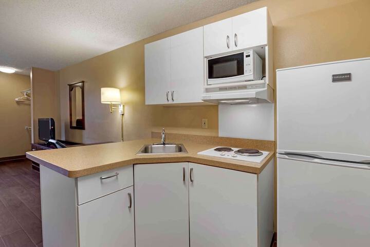 Room 25 of 29