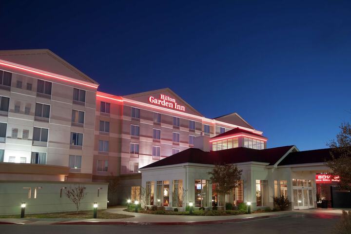 Hotel 6 of 72