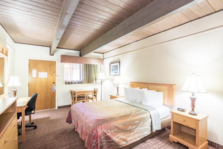 Room 22 of 34