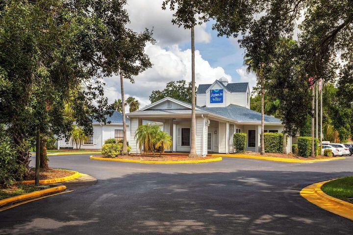Hotel 2 of 69