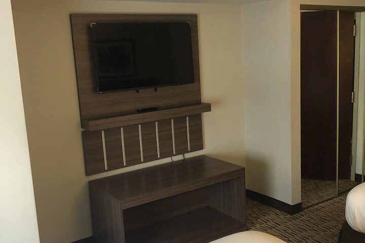 Room 10 of 46
