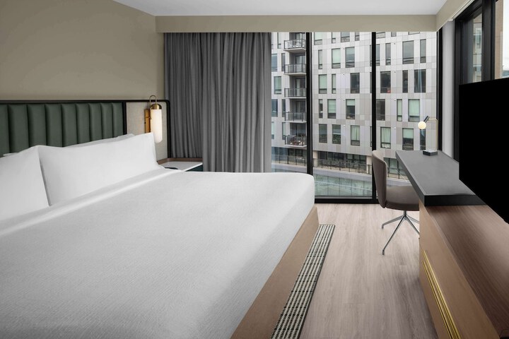 Embassy Suites by Hilton Madison Downtown
