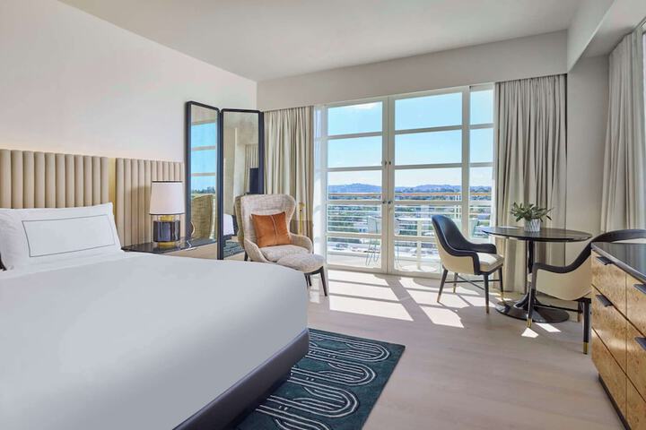 Cameo Beverly Hills LXR Hotels & Resorts
