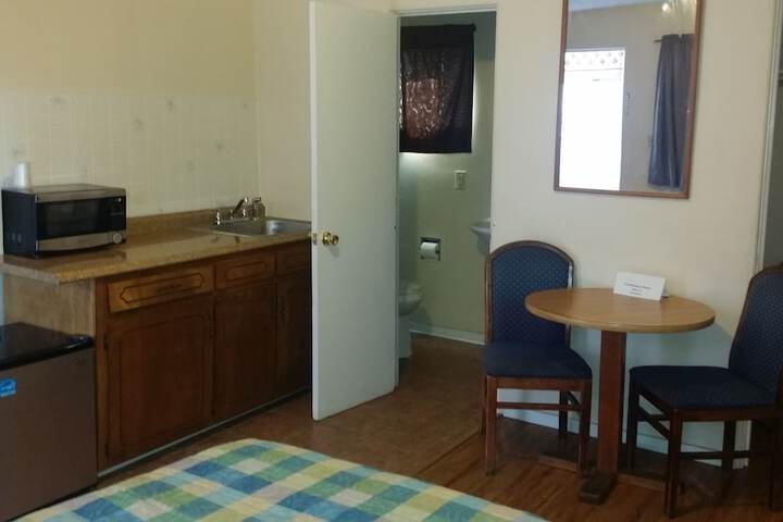 Room 14 of 36