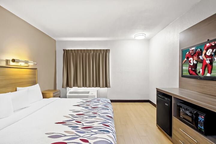 Room 30 of 43