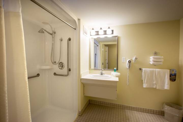 Room 14 of 68