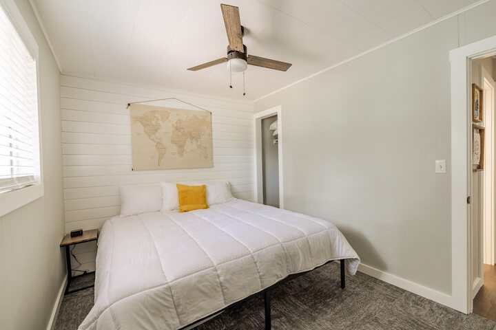 Room 18 of 34
