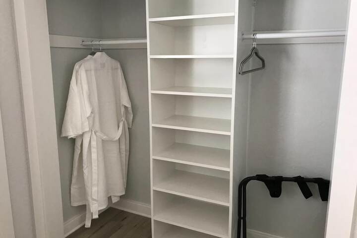 Room 32 of 50