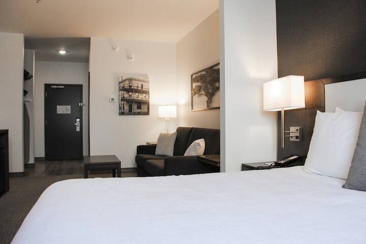 Room 42 of 75