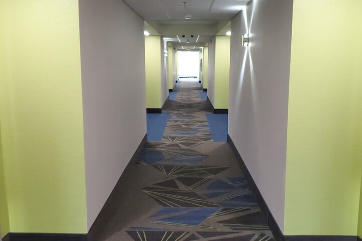 Ballroom/Hall 33 of 35