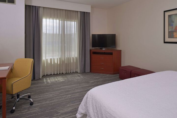 Room 16 of 33