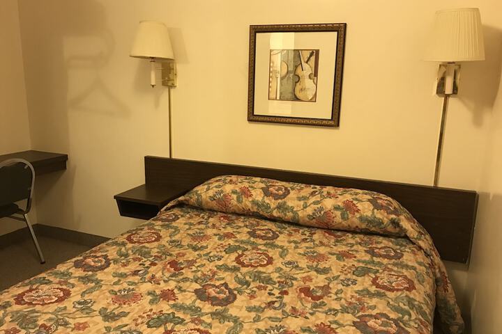 Room 18 of 52