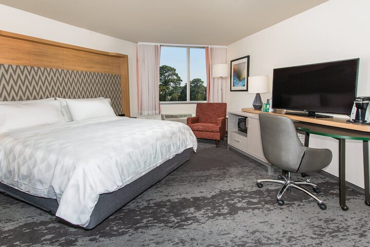 Room 53 of 116