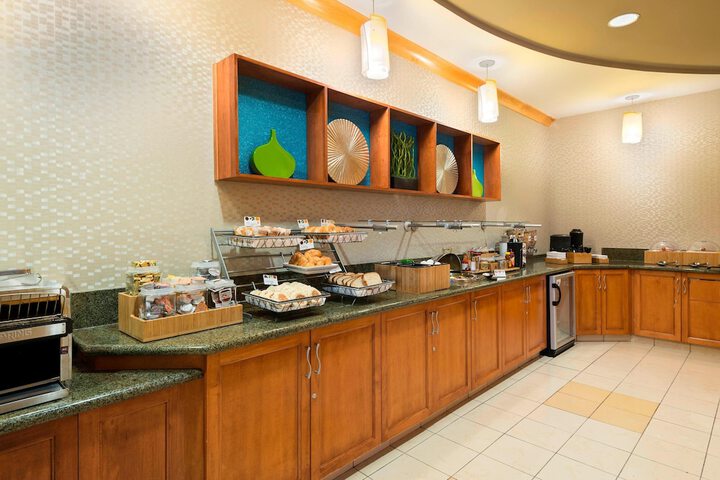 Breakfast/Coffee Service 19 of 22