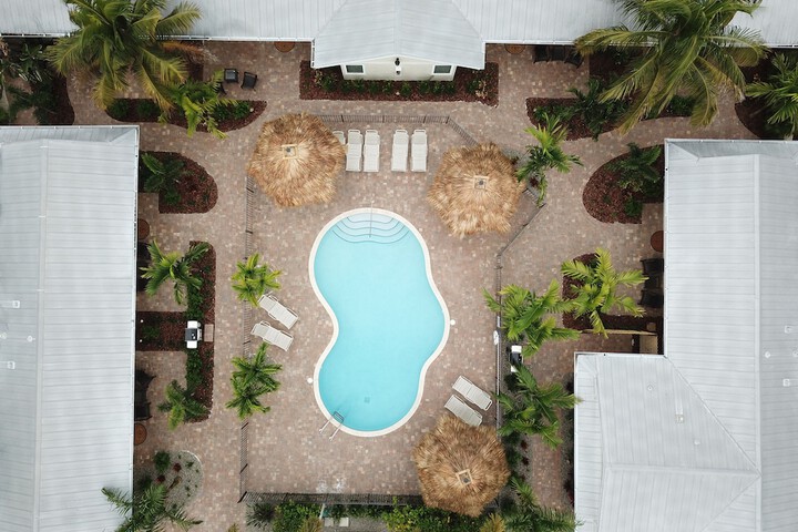 Twin Palms at Siesta