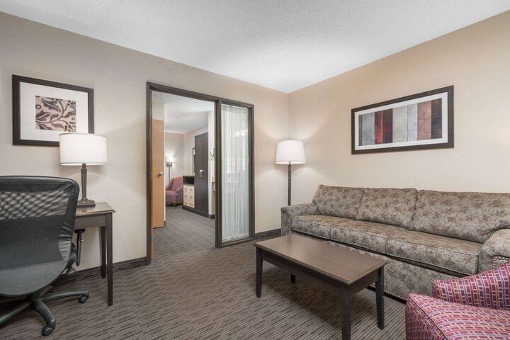 Room 46 of 63