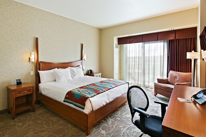 Room 33 of 77