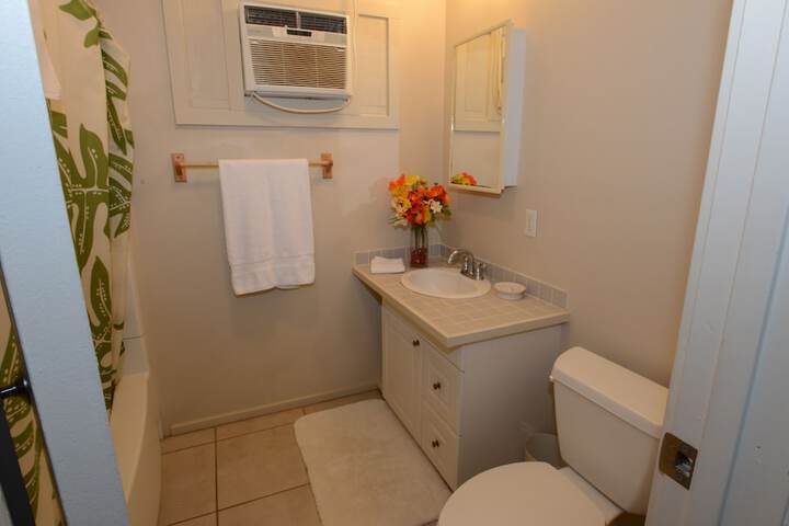 Waimanalo Beach Cottages