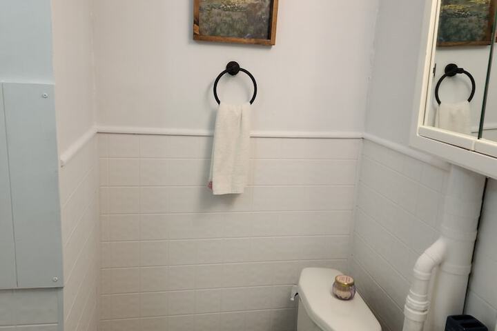 Jonathan Edwards Motel