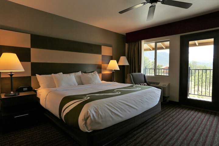 Room 102 of 150