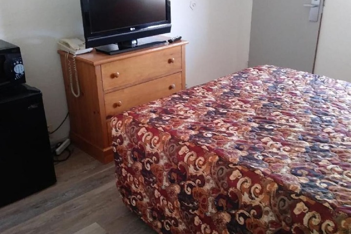 Room 19 of 37