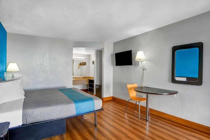 Motel 6-Atlanta GA