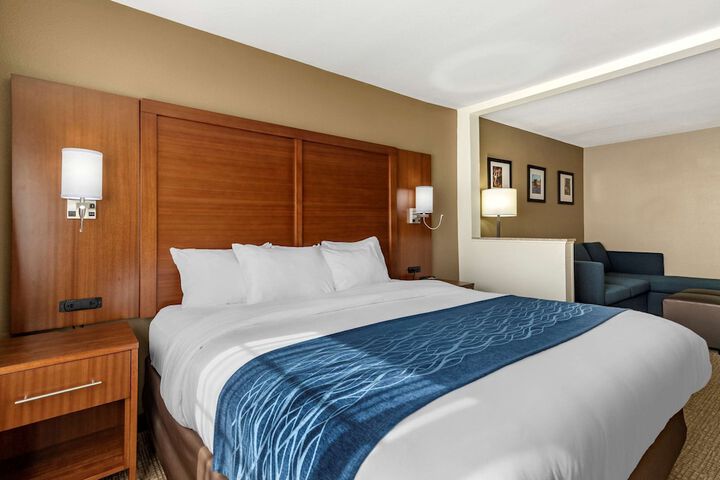 Room 10 of 37