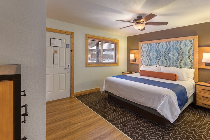 Room 27 of 34