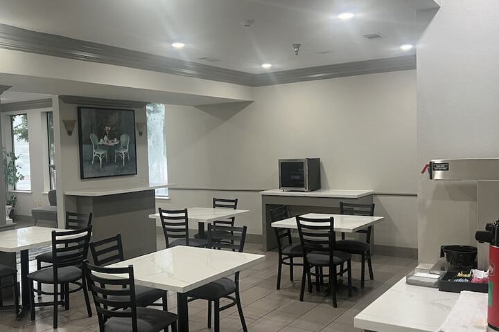 Days Inn by Wyndham Denham Springs-Baton Rouge East