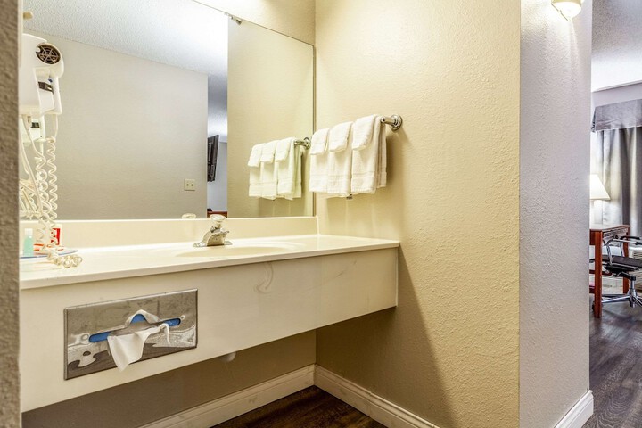 Room 20 of 74