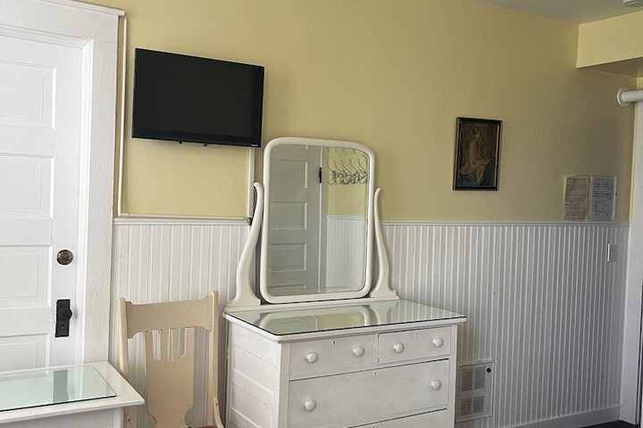 Room 109 of 162