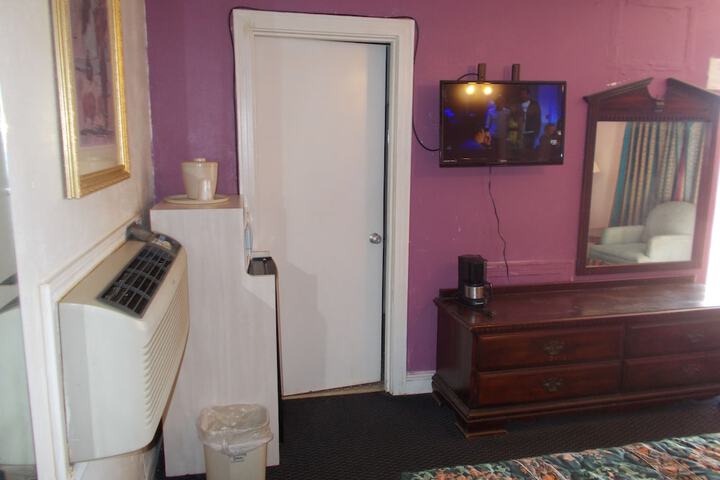 Room 37 of 50