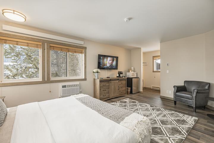 Room 21 of 40