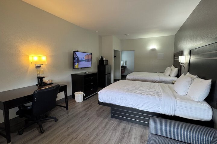 Room 54 of 72