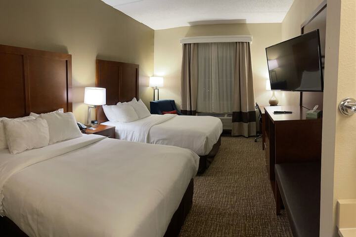 Wingate by Wyndham Pittsburgh / West Mifflin