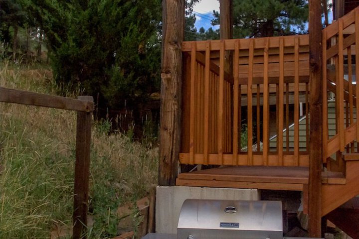 The Green Mountain Falls Lodge