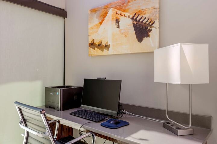 Business Center 37 of 38
