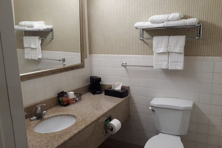 Room 8 of 24