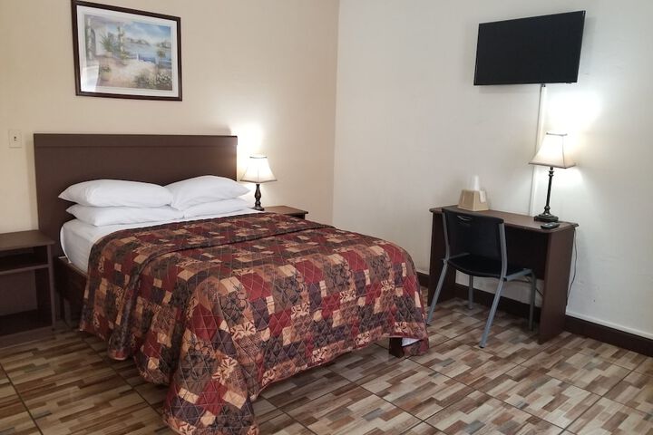 Room 28 of 47