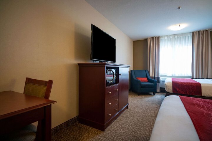 Room 27 of 38