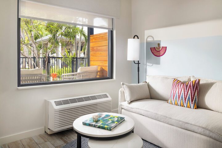 Blue Flamingo Resort Key West