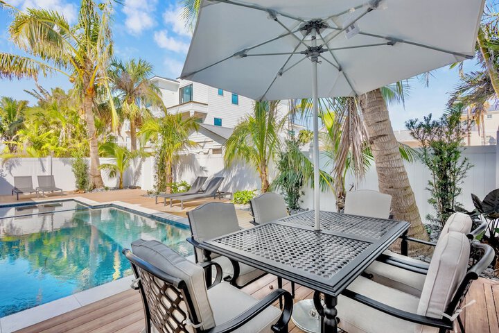 Captains Quarters at Anna Maria Island Inn