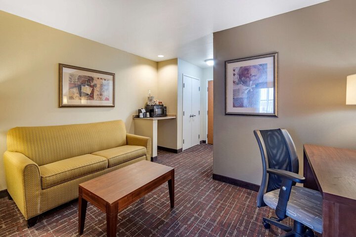 Room 30 of 68