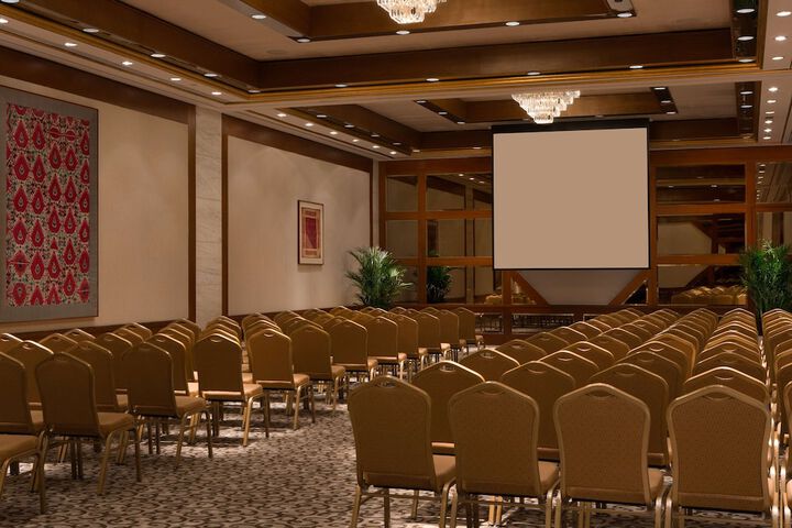 Room 53 of 113