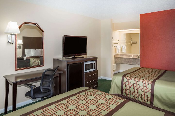 Room 13 of 14